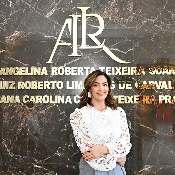 Dra. Angelina Roberta Teixeira Soares - Advogada em Arcos MG